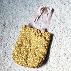 Quilted Slicker Soft Floral Boho Indie Kid Core Feminine Cutesy Casual Tote Bag